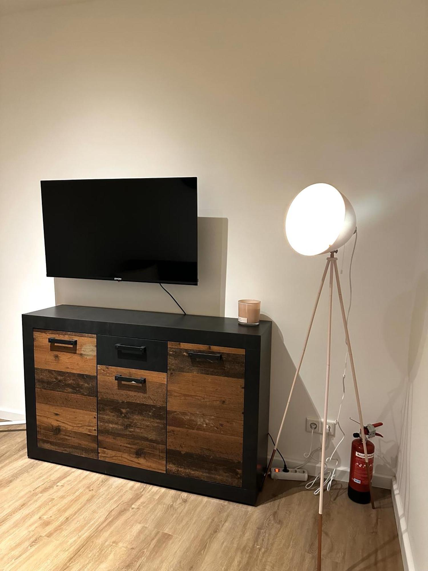Rtr Essen - Fuer Bis Zu 8 Personen - Voll Ausgestattet - Zentral Limbecker Platz - Messe - Uniklinikum - Smart Tv - Modernアパートメント エクステリア 写真